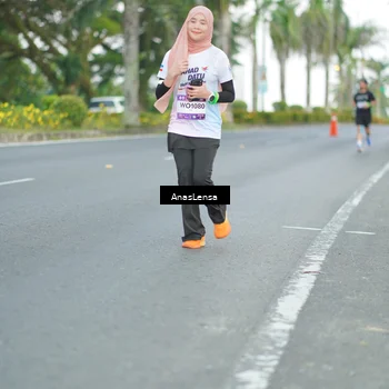 Runner Photo 7739318