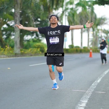 Runner Photo 7739365