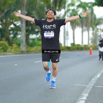 Runner Photo 7739377