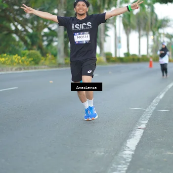 Runner Photo 7739381