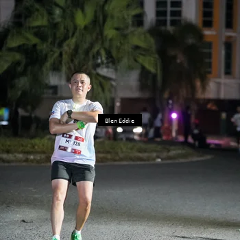 Runner Photo 7739399