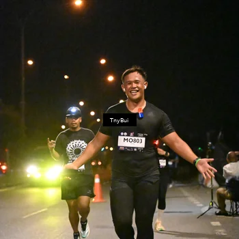 Runner Photo 7739412