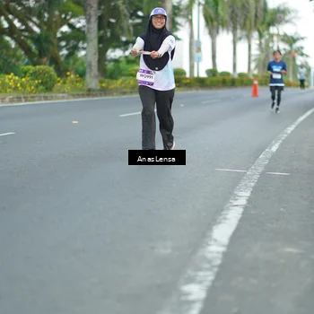 Runner Photo 7739413