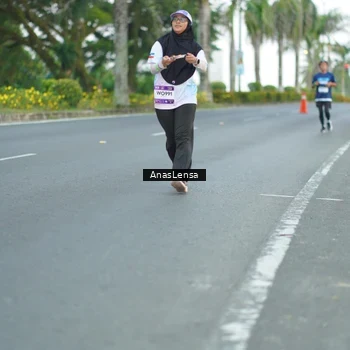 Runner Photo 7739423
