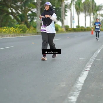 Runner Photo 7739440