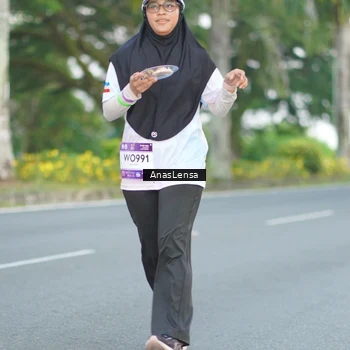 Runner Photo 7739447
