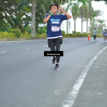 Runner Photo 7739481