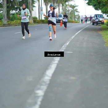 Runner Photo 7739497