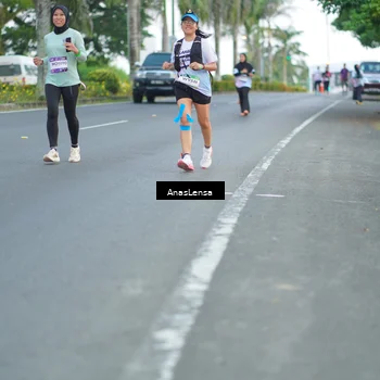 Runner Photo 7739512
