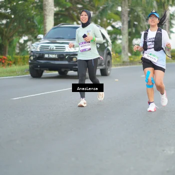 Runner Photo 7739535