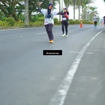 Runner Photo 7739674