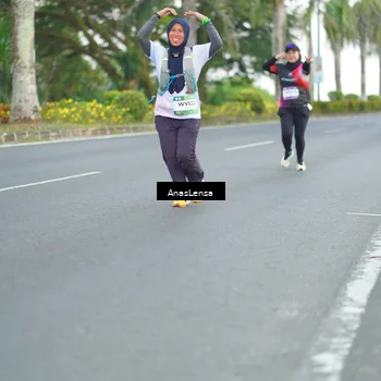 Runner Photo 7739693