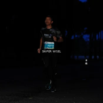 Runner Photo 7739699