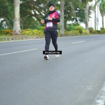 Runner Photo 7739719