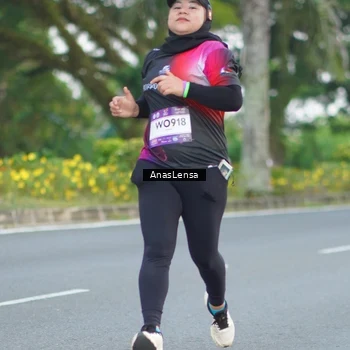 Runner Photo 7739720