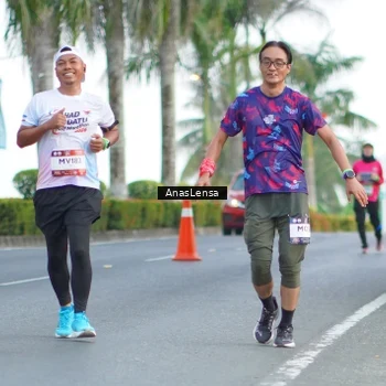 Runner Photo 7739744