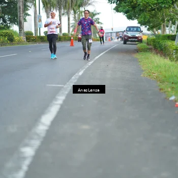 Runner Photo 7739748