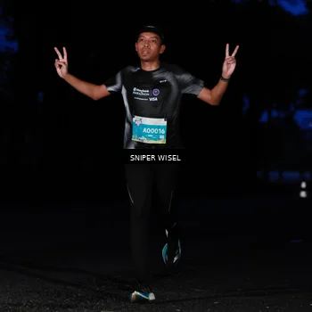 Runner Photo 7739750