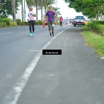 Runner Photo 7739753