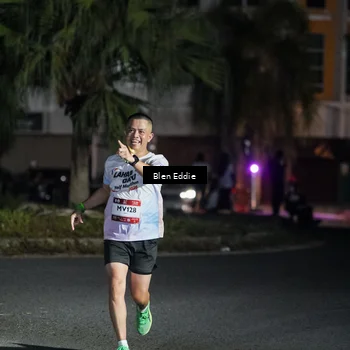 Runner Photo 7739777