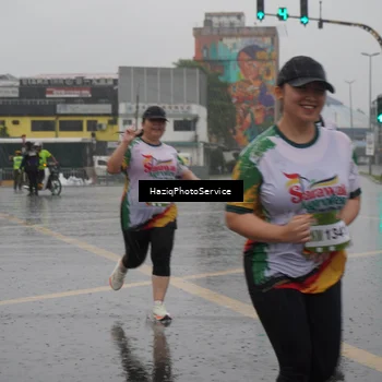 Runner Photo 7739810