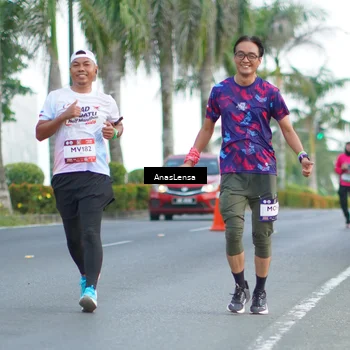 Runner Photo 7739828
