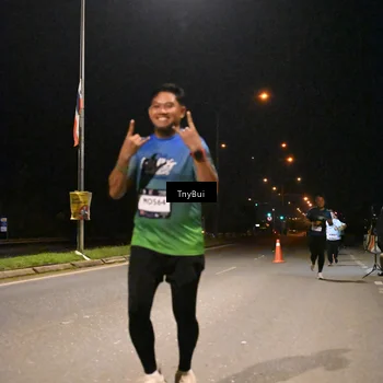 Runner Photo 7739843