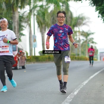 Runner Photo 7739854