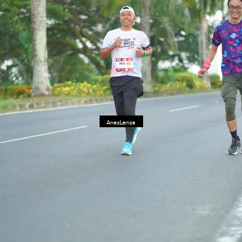 Runner Photo 7739871