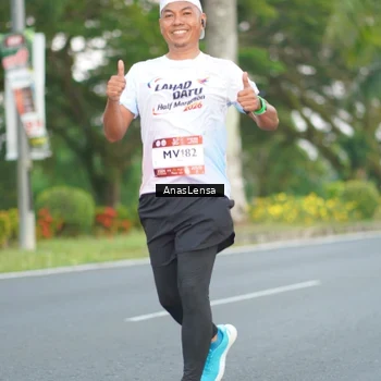 Runner Photo 7739890
