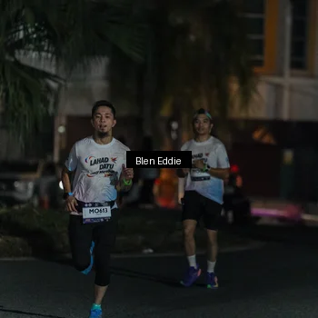 Runner Photo 7739896