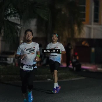 Runner Photo 7739924