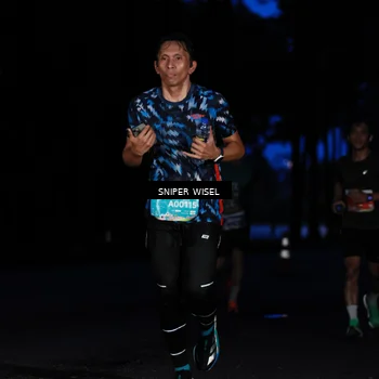 Runner Photo 7739964
