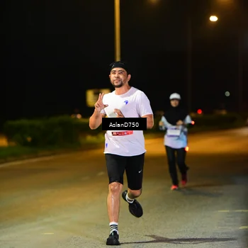 Runner Photo 7739965