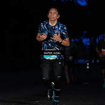 Runner Photo 7739977