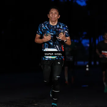 Runner Photo 7739978