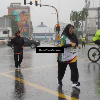 Runner Photo 7739990