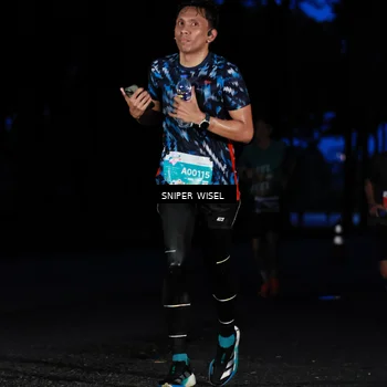 Runner Photo 7739996