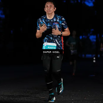 Runner Photo 7739998