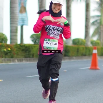 Runner Photo 7740001