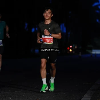 Runner Photo 7740010
