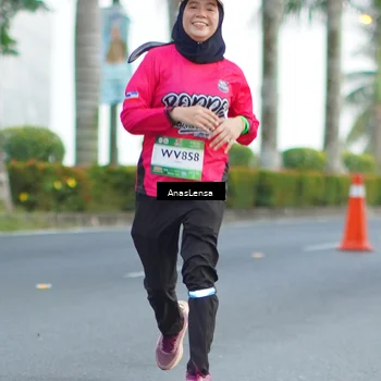 Runner Photo 7740012