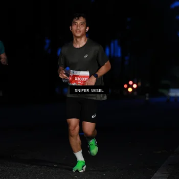 Runner Photo 7740021
