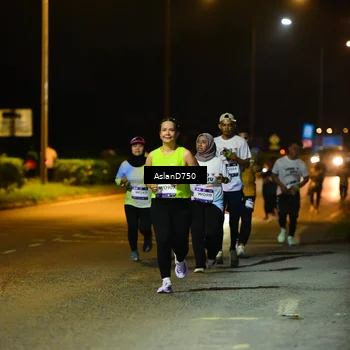 Runner Photo 7740027
