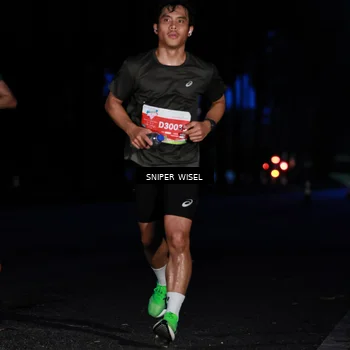 Runner Photo 7740029