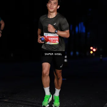 Runner Photo 7740037