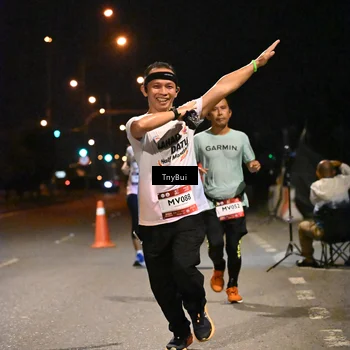 Runner Photo 7740042