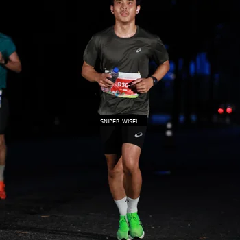 Runner Photo 7740043