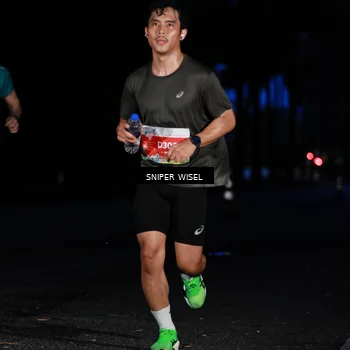 Runner Photo 7740044