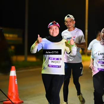 Runner Photo 7740049